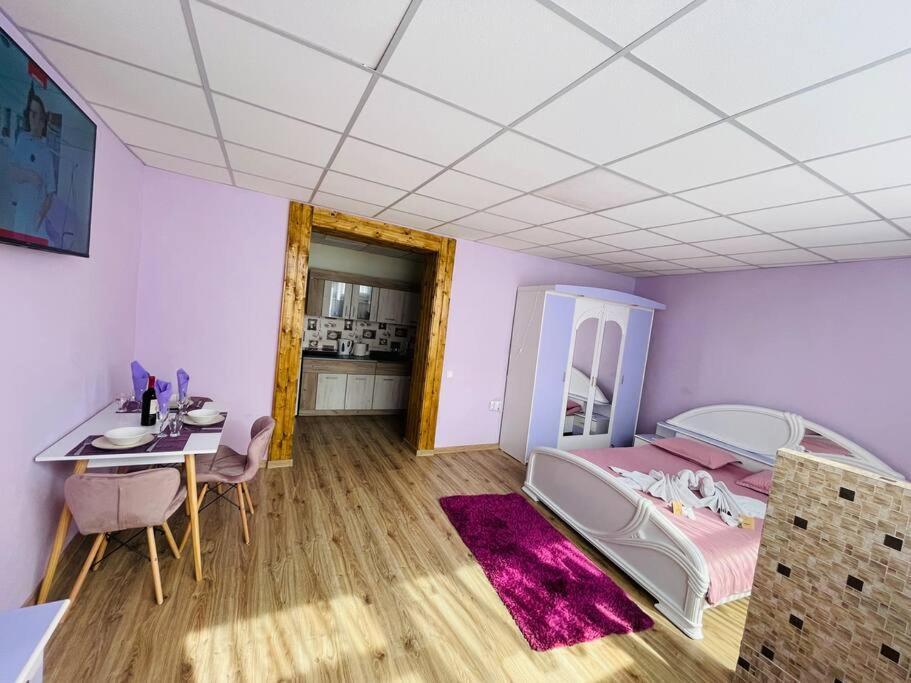 Lavender Luxury Apartment Oradea Exterior foto